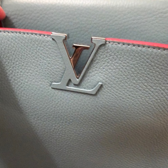 NEW Louis Vuitton MM Capucines Cielo - Picture 3 of 7